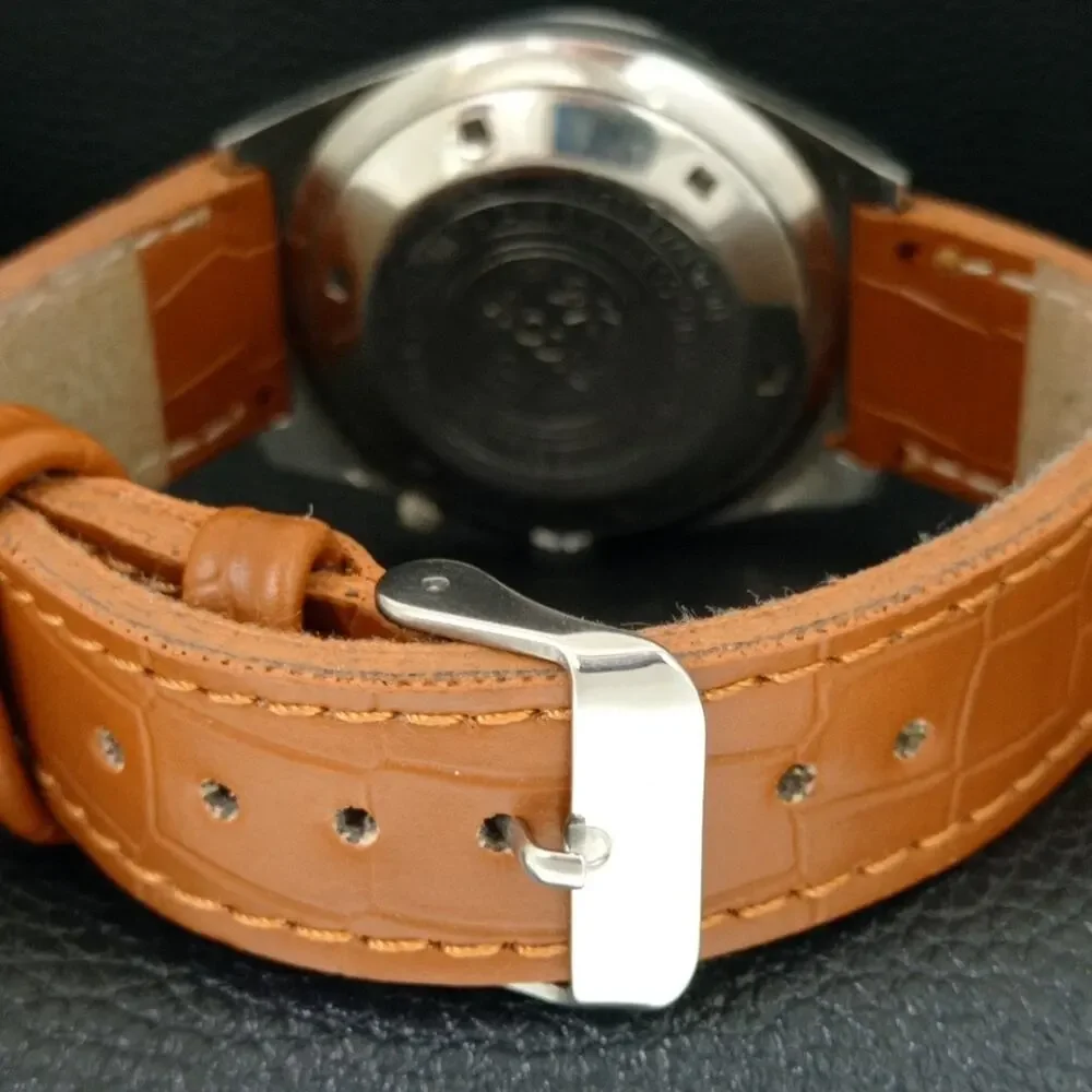 Vintage 1982 Ricoh Automatic Mens Silver Watch W/daydate & Red accents